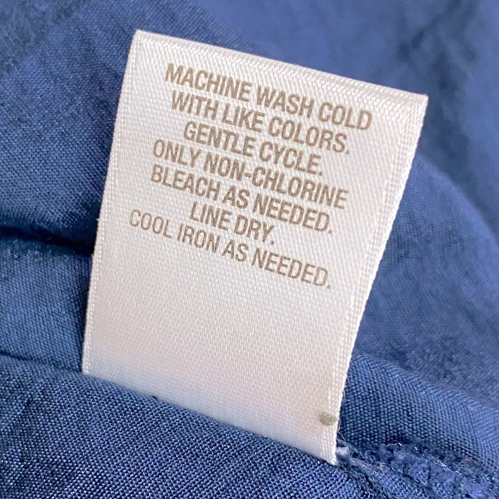 5/$25 Roz & Ali Blue Button Front Blouse 3X - Picture 5 of 16